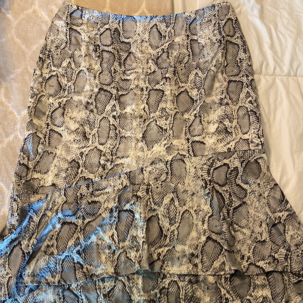 NWT - SNAKESKIN SKIRT - Picture 8 of 8